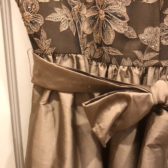 Adrianna Pappel dress mid calf. Bronze satin/lace - Picture 3 of 5
